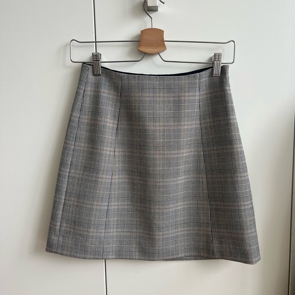 Aritzia Babaton Skirt Size 2 - Picture 1 of 2